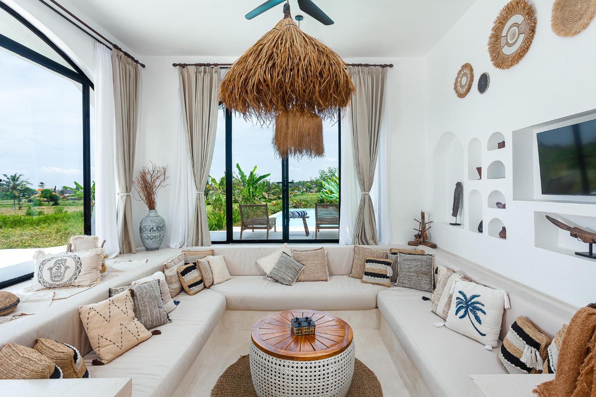 Romantic Serenity In Villa